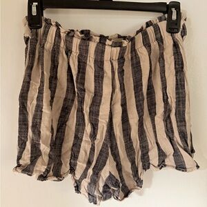 Audrey 3+1 High Waist Black and Cream Shorts